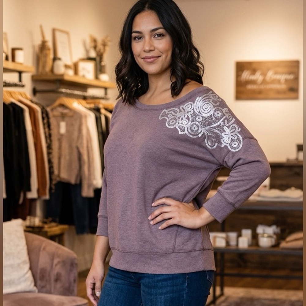 Dynamite sweater size medium